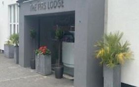 The Firs Lodge 2*